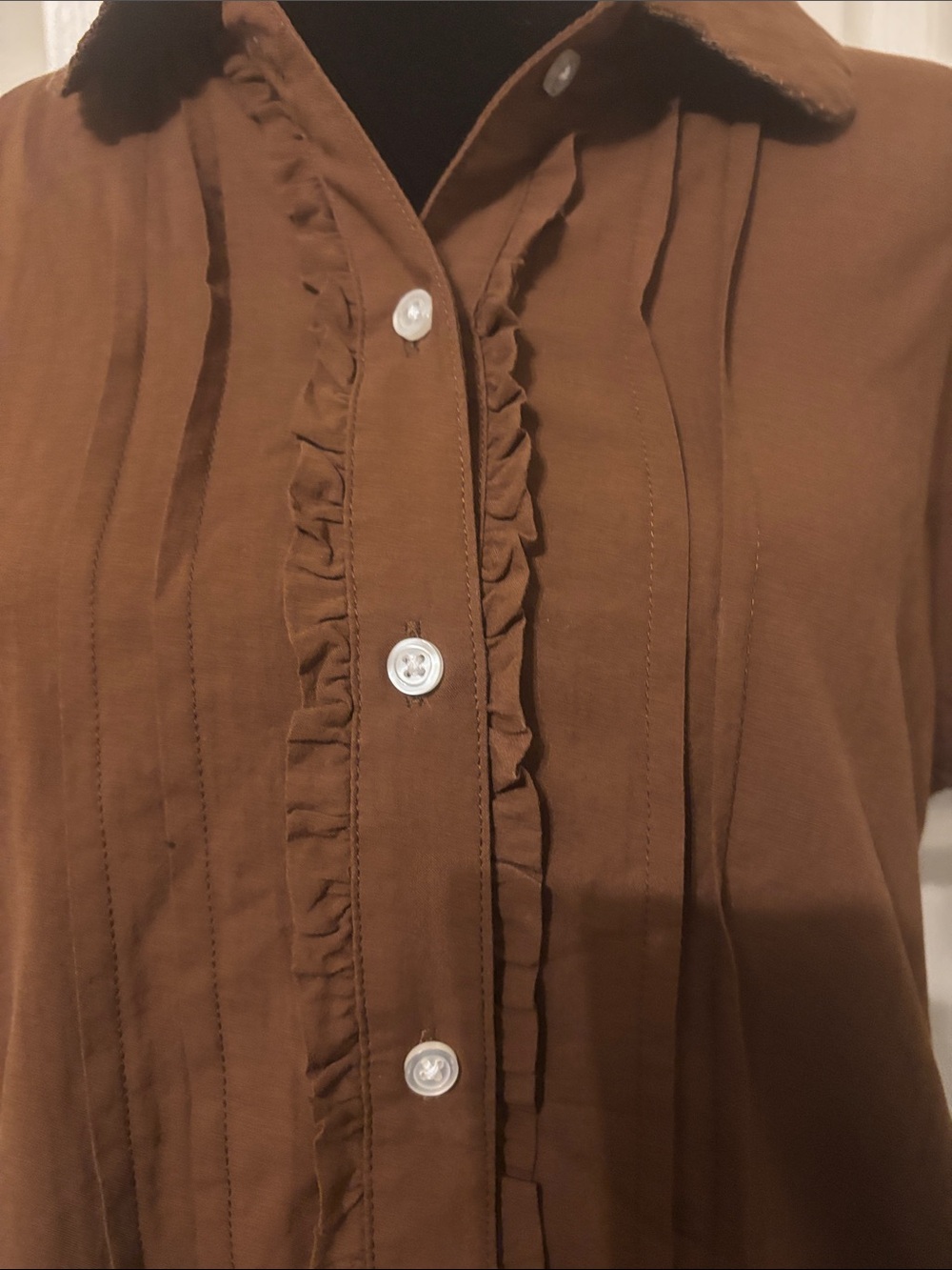 Universal Thread Brown Ruffle-Trim Button Down Blouse Small - Picture 5 of 8